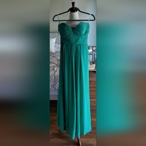 Dresstells Strapless Emerald Green Chiffon Gown Size 4.